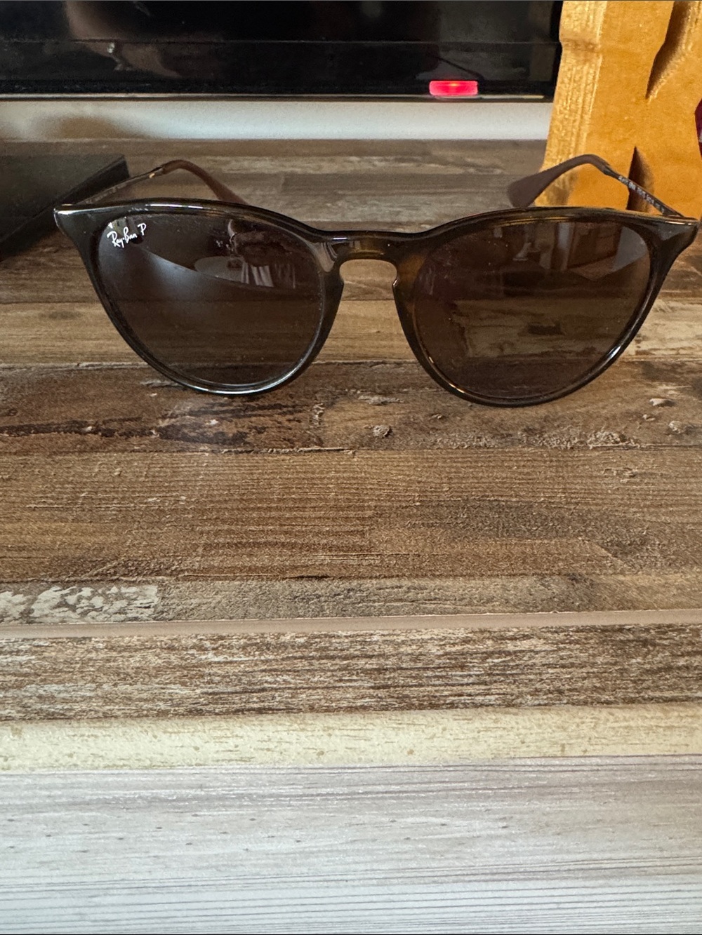 Ray-Ban Unisex Black Frame with Dark Smoke Lenses Sunglasses - Picture 4 of 4